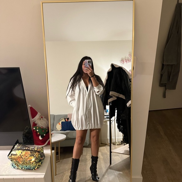 *24 HOUR SALE* Risky Business White Bubble Hem Shirt Dress - Picture 4 of 4